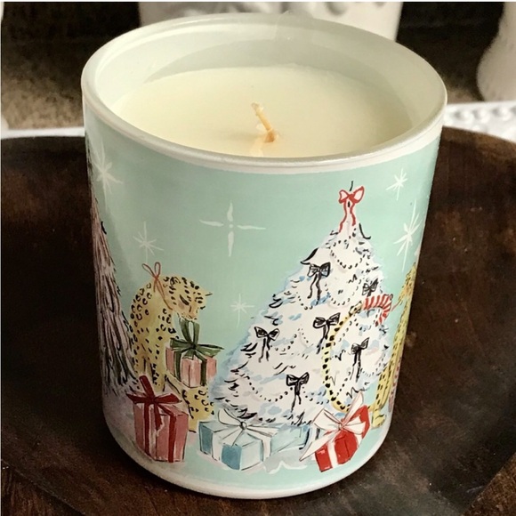 NEW ANTHROPOLOGIE O’ CHRISTMAS TREE CANDLE WILL SHIP IN TIME FOR CHRISTMAS 🎁🎄✨ - Picture 6 of 13